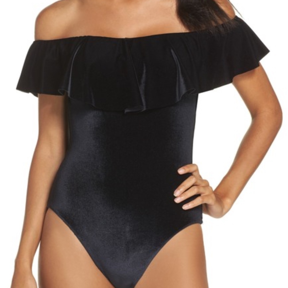 Trina Turk Velveteen Off Shoulder 8 Swimsuit Black